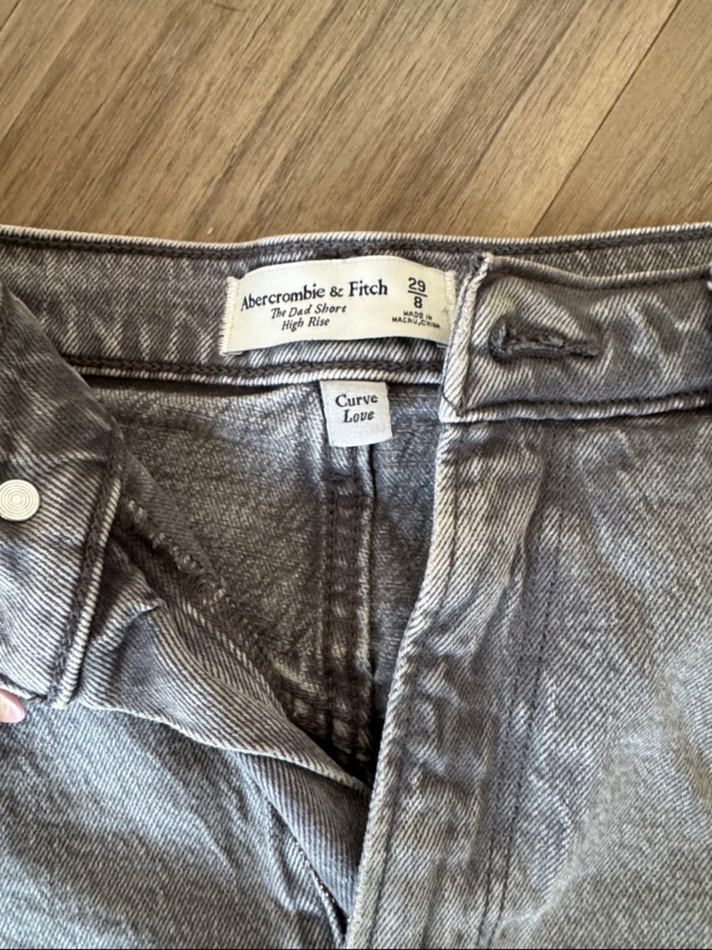 Abercrombie curve love shorts - Picture 2 of 3